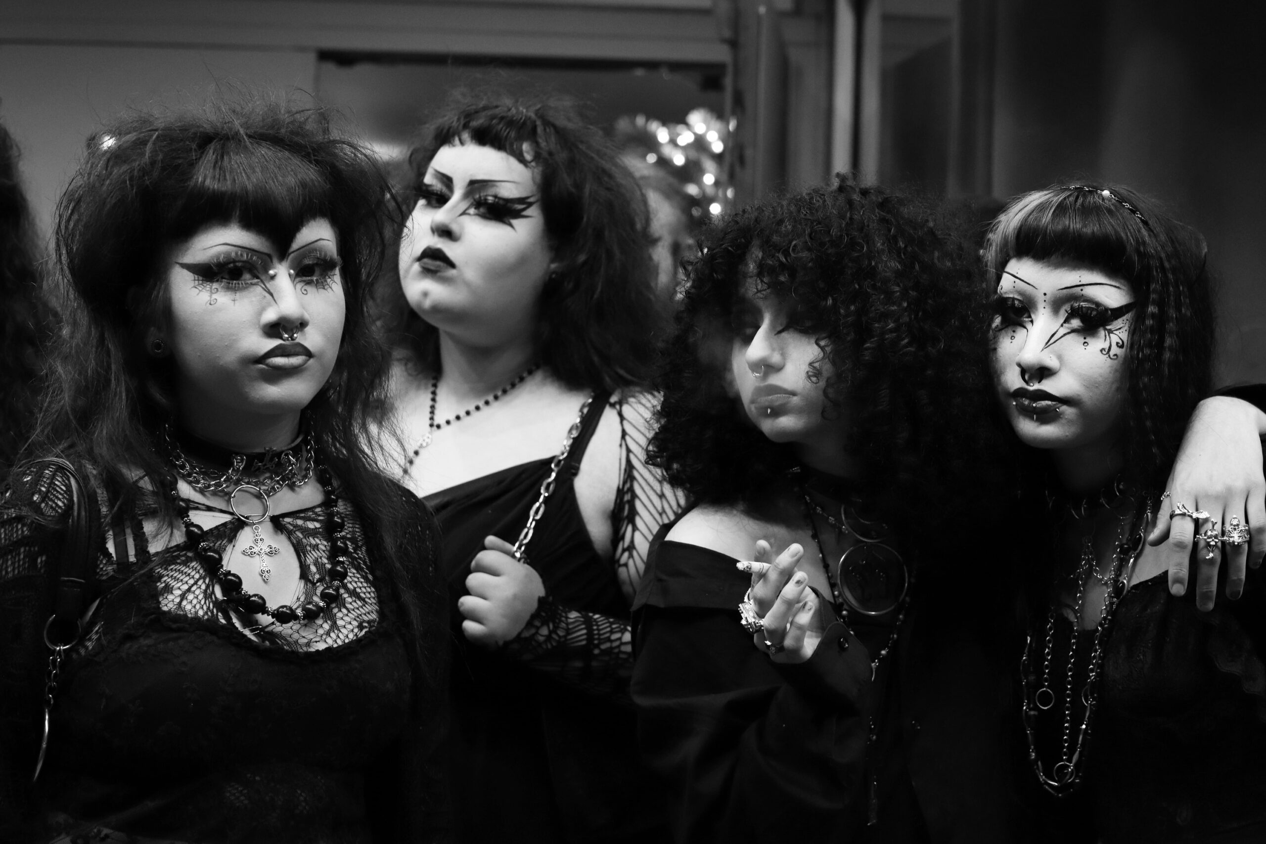 Goth_Girls_Zer_Ghoul
